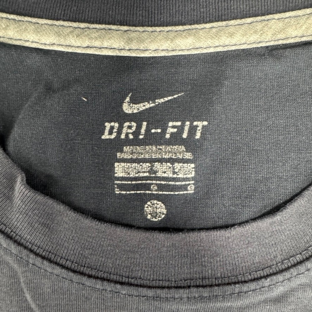 Nike Dri-FIT Mens Graphic T-Shirt Large Grey Red Logo Short Sleeve Athletic Tee - Picture 3 of 7
